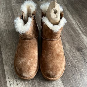 Ugg size woman’s 6